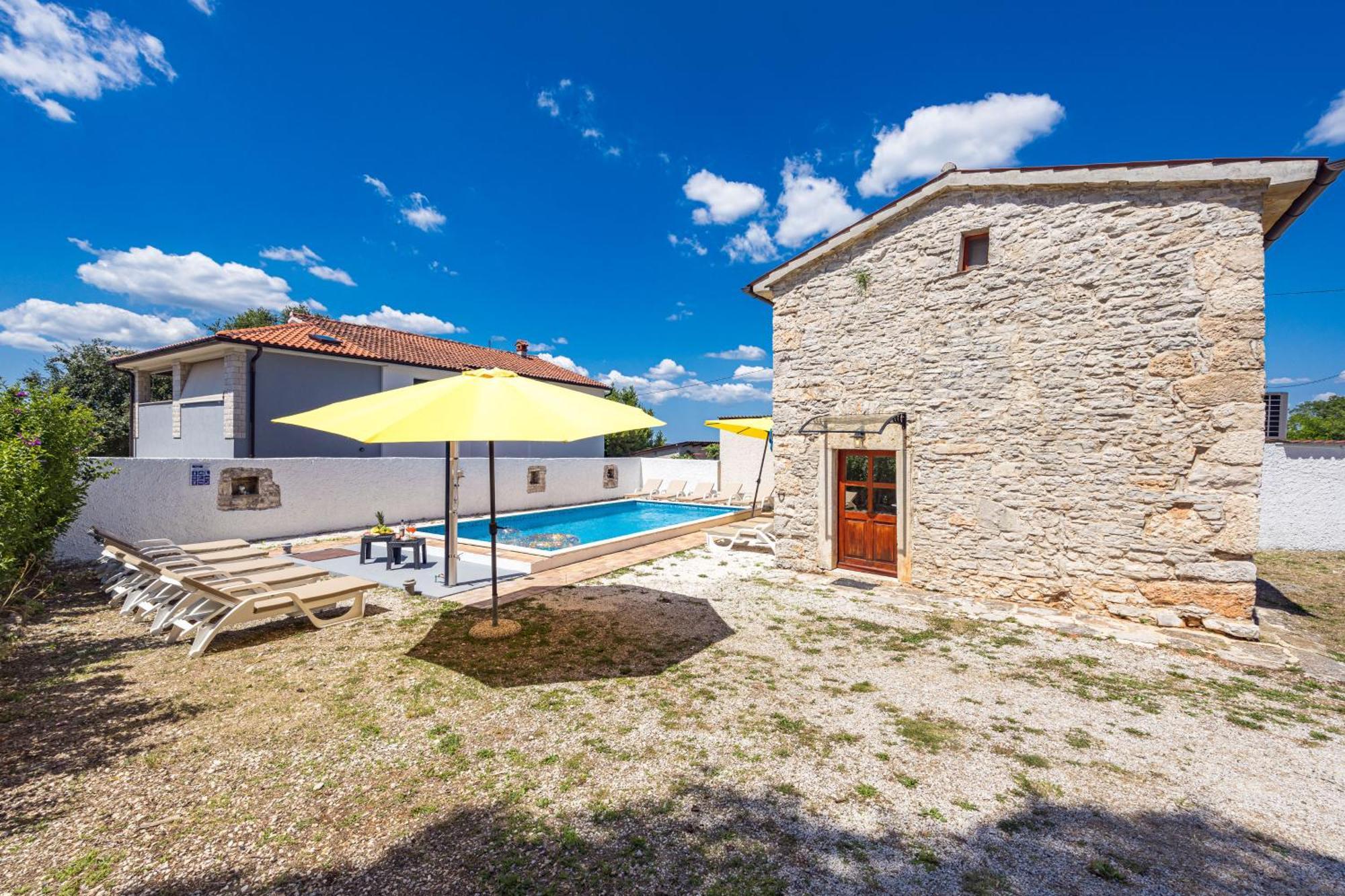 Villa Laura - Orihi Барбан Экстерьер фото